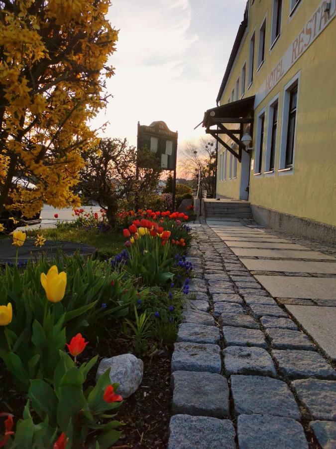 Hotel-Restaurant Kreuzhuber Neuburg am Inn Экстерьер фото