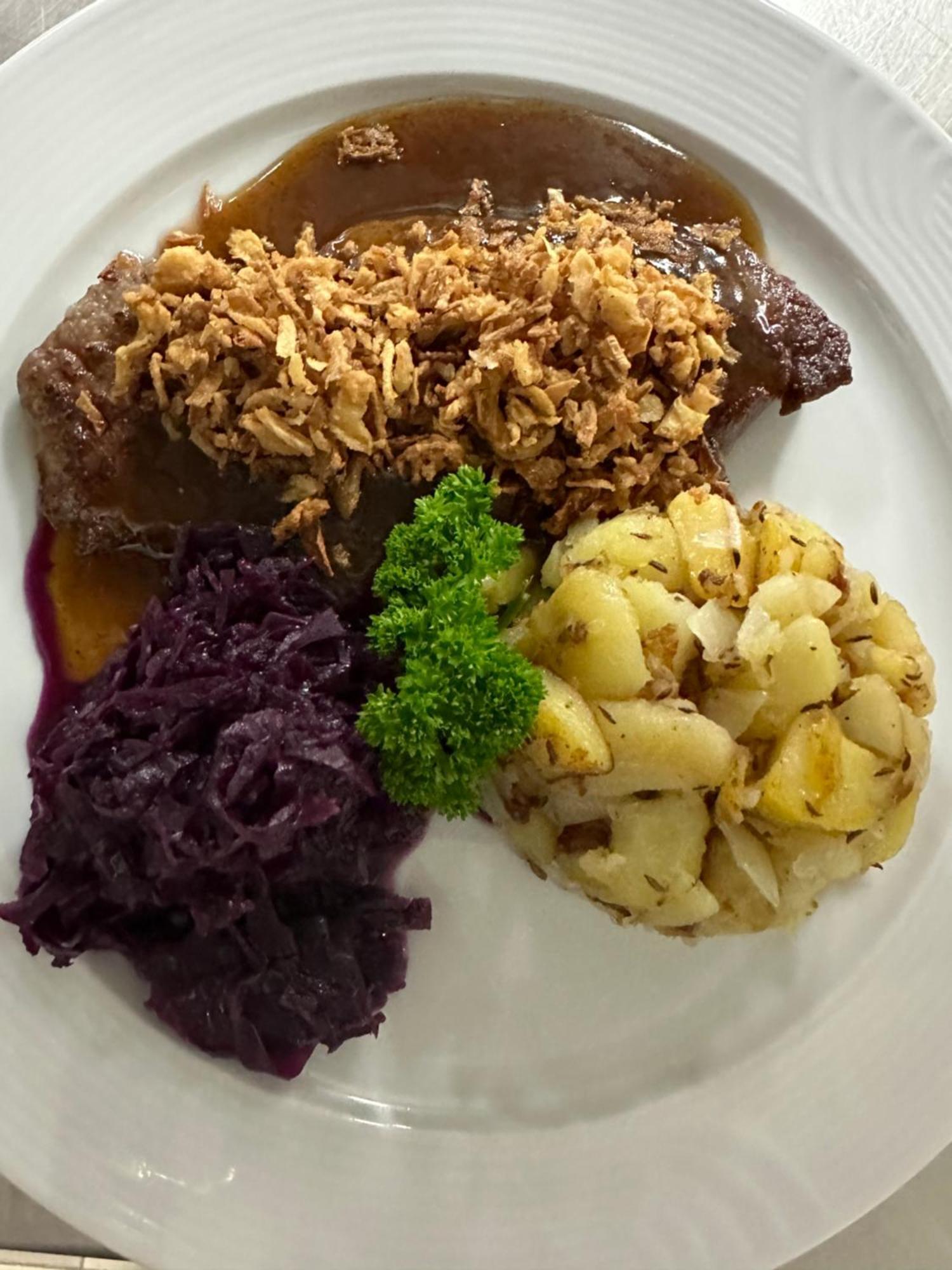 Hotel-Restaurant Kreuzhuber Neuburg am Inn Экстерьер фото